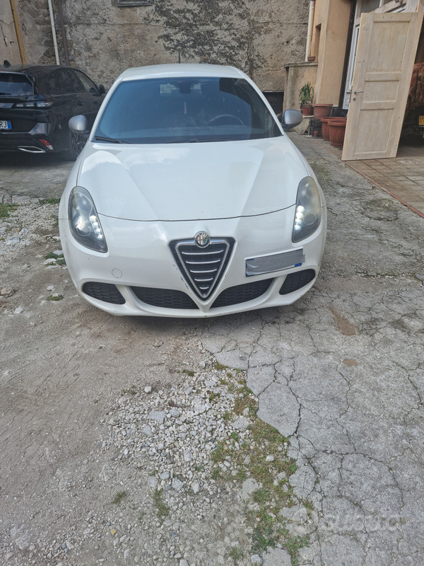 Usato 2014 Alfa Romeo Giulietta 1.6 Diesel 105 CV (9.000 €)