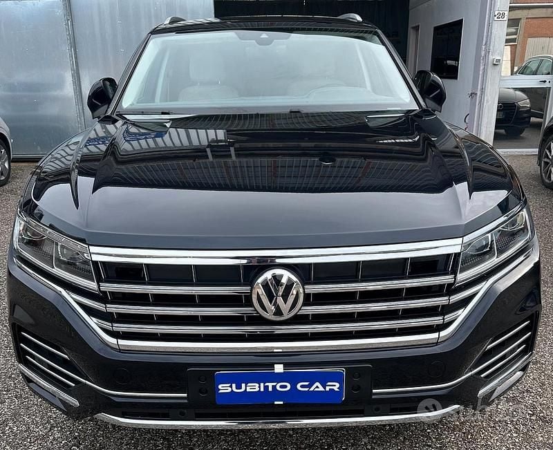 Usata VW Touareg Atmosphere 231 CV (169 kW) 2020 Blu SUV