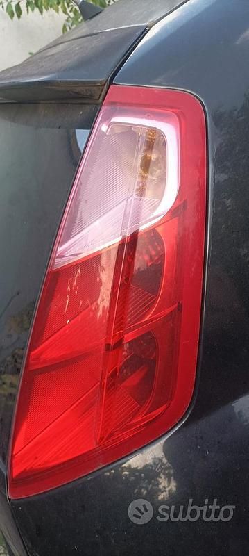 Usata Fiat Grande Punto 90 CV (66 kW) 2008 Nero Utilitaria