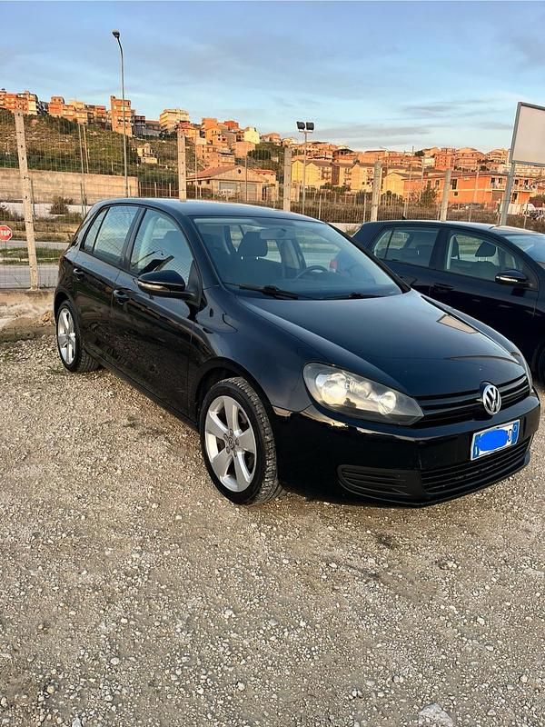 Usata VW Golf VII 104 CV (76 kW) 2012 Nero Berlina