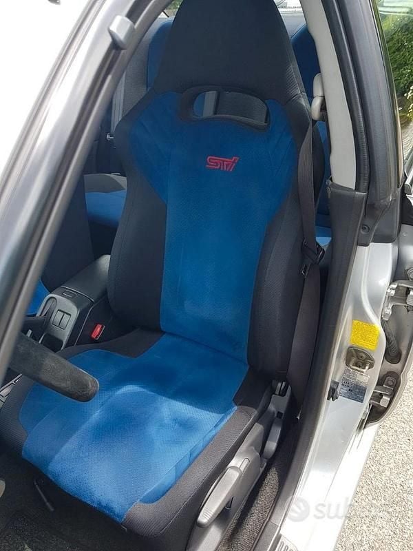 Usata Subaru Impreza 265 CV (194 kW) 2002 Grigio Berlina