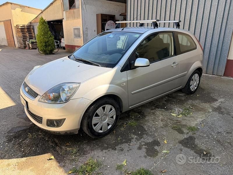 Usata Ford Fiesta Titanium 2007 Utilitaria