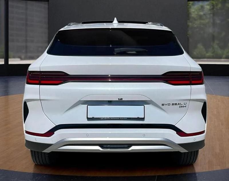 Usata BYD Seal U Boost 217 CV (159 kW) 2025 Snow white SUV