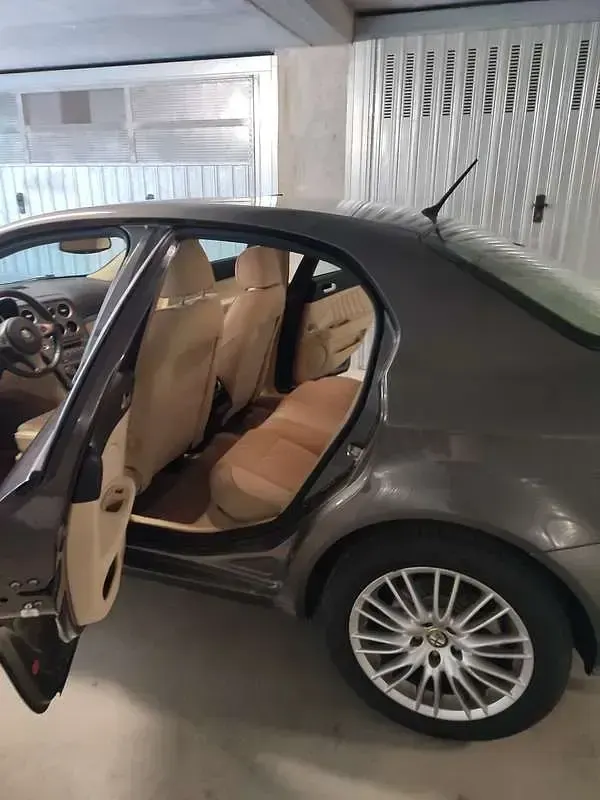 Usata Alfa Romeo 159 Distinctive 160 CV (117 kW) 2008 Berlina