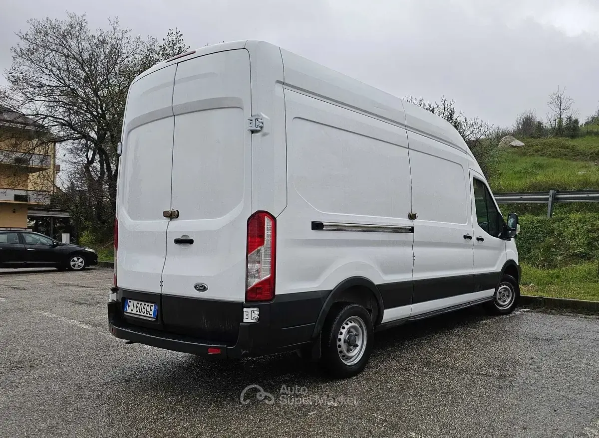 Begagnad Ford Transit 105 HK (77 kW) 2017 Vit Sedan