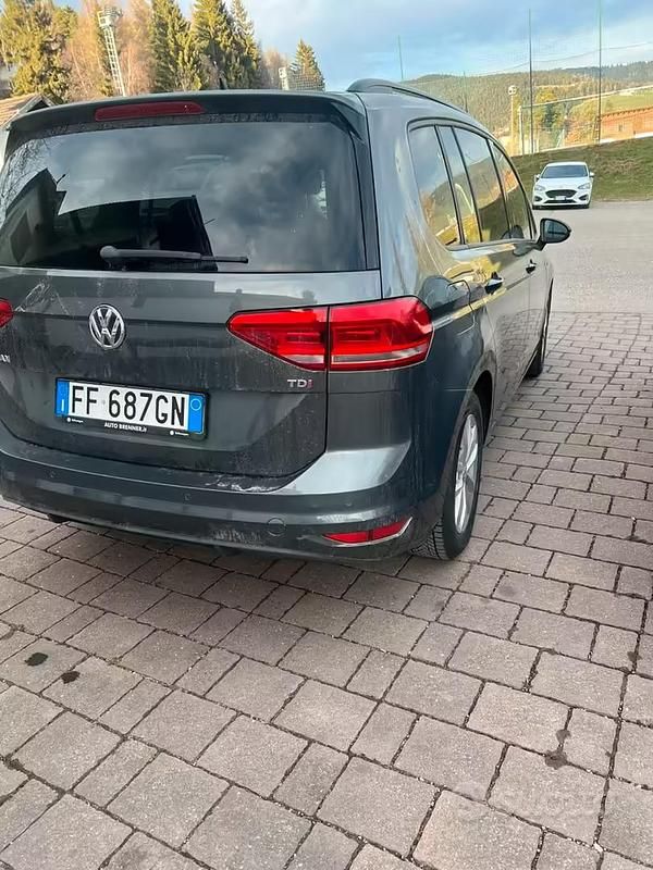 Usata VW Touran 2016 Grigio Monovolume