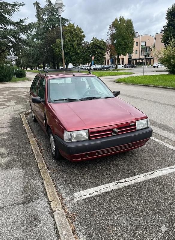 Rosso Usata 1991 Fiat Tipo Tre volumi | 7000 € - Immagine 1/4