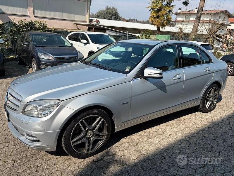 Usata Mercedes C200 Avantgarde 184 CV (135 kW) 2011 Grigio Berlina