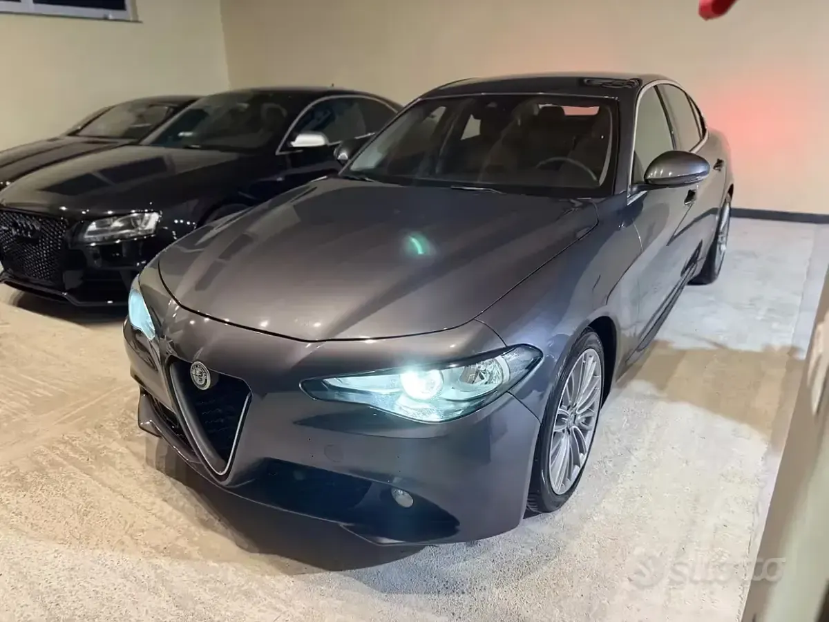 Second-hand Alfa Romeo Giulia 180 CP (132 kW) 2017 Berlinǎ