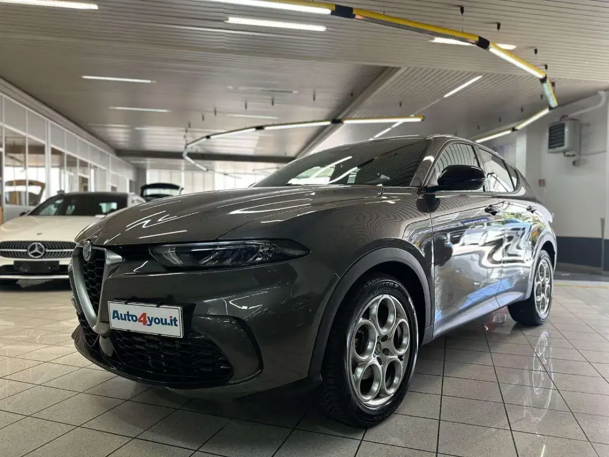 Usata Alfa Romeo Tonale Super 131 CV (96 kW) 2023 Grigio SUV