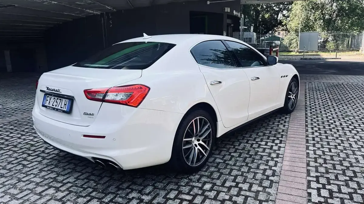 Usata Maserati Ghibli 250 CV (183 kW) 2019 Bianco Berlina