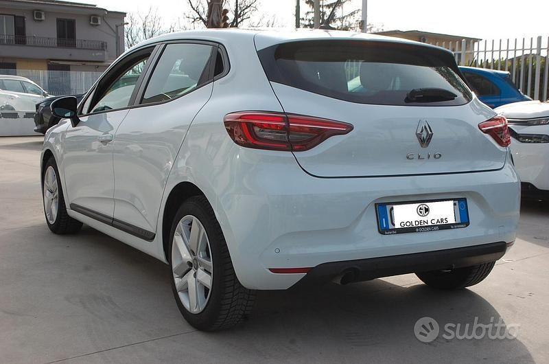 Usata Renault Clio V Business 101 CV (74 kW) 2021 Bianco Berlina
