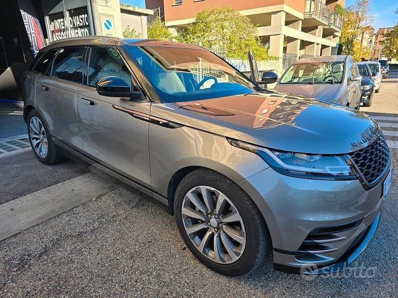 Usata Land Rover Range Rover Velar SE Dynamic 300 CV (220 kW) 2017 Gold pearl SUV