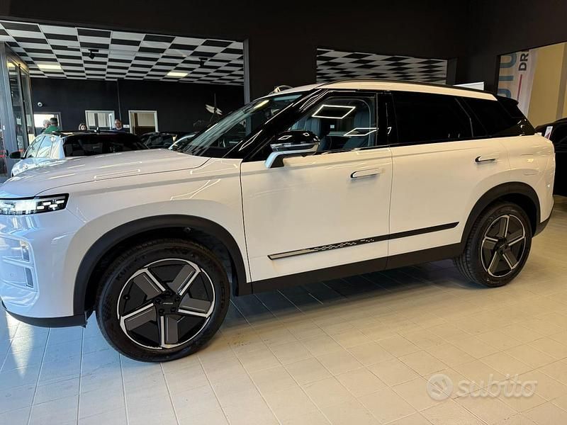 Nuova Jaecoo 7 147 CV (108 kW) 2025 Khaki white (bw) SUV