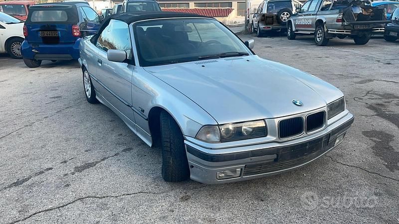 Usata BMW 318 Cabriolet 115 CV (84 kW) 1995 Grigio Cabrio