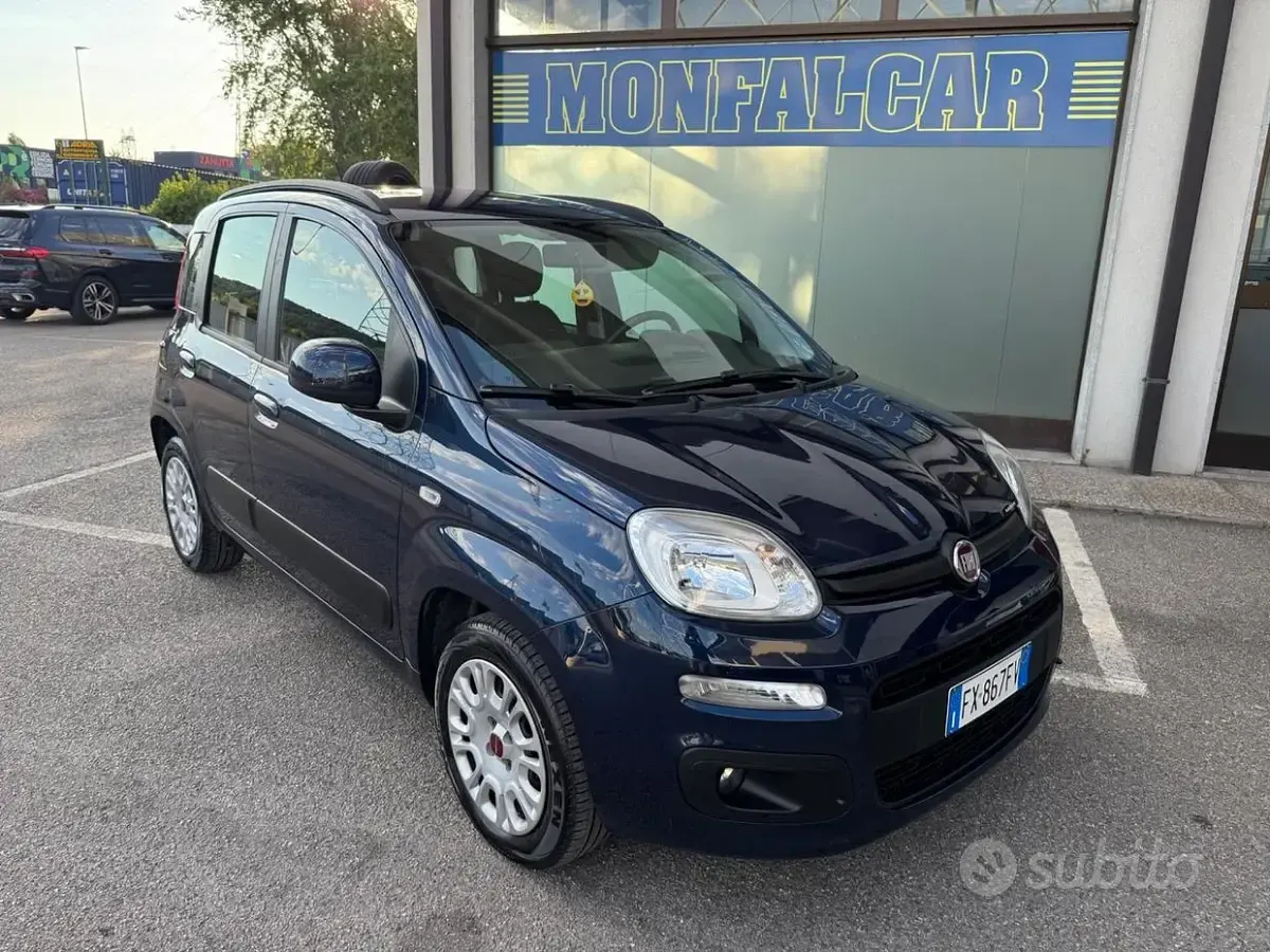 Usata Fiat Panda Lounge 69 CV (50 kW) 2019 Bluazzurro Utilitaria