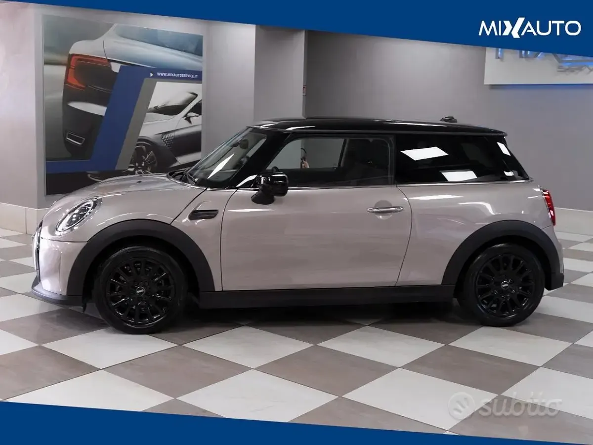 Usata Mini Cooper Classic 136 CV (100 kW) 2024 Grigio Utilitaria