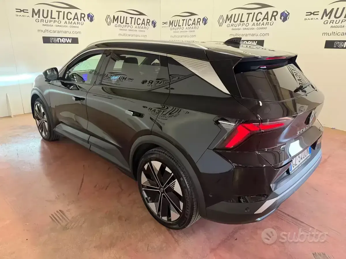Usata Renault Scenic E-Tech Komfort 55 kW (75 CV) 2025 Nero SUV