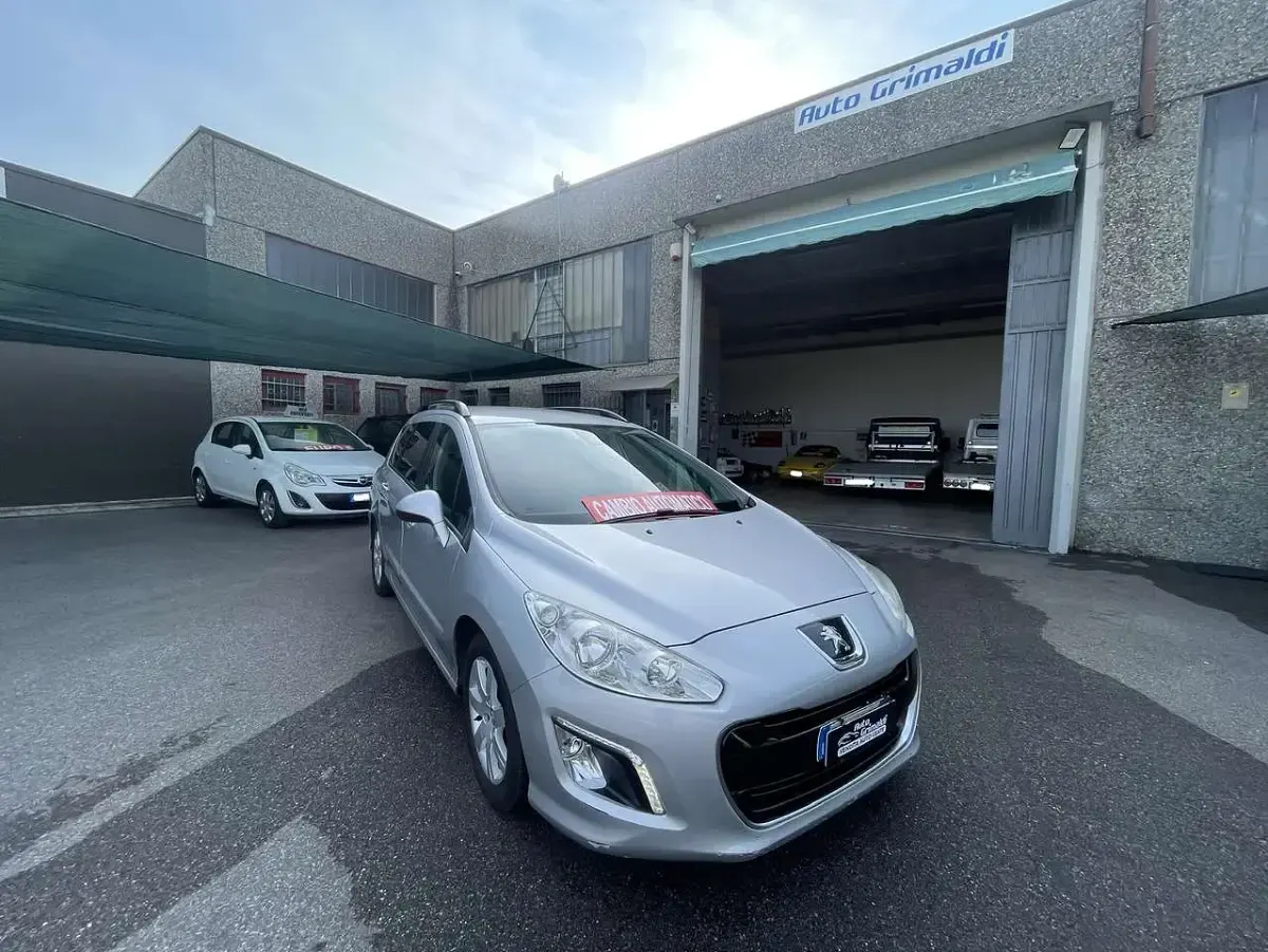 Usata Peugeot 308 SW Active 114 CV (83 kW) 2013 Other Station wagon