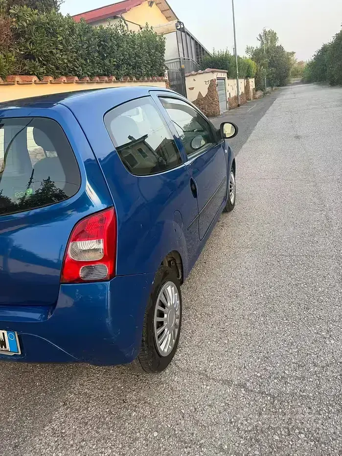 Usata Renault Twingo 58 CV (42 kW) 2009 Bluazzurro Utilitaria
