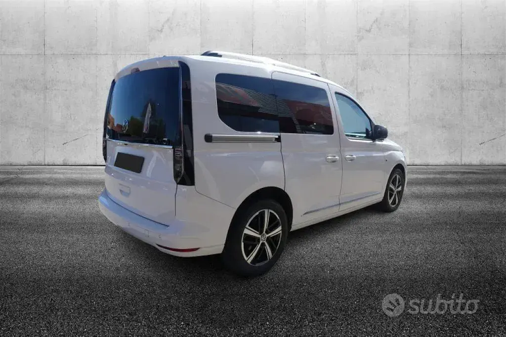 Begagnad VW Caddy Style 122 HK (89 kW) 2021 Vit Minibuss