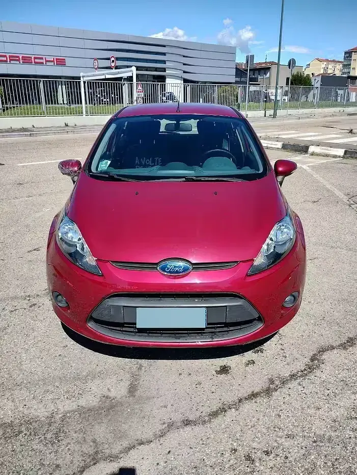 Usata Ford Fiesta 68 CV (50 kW) 2009 Rosso Berlina