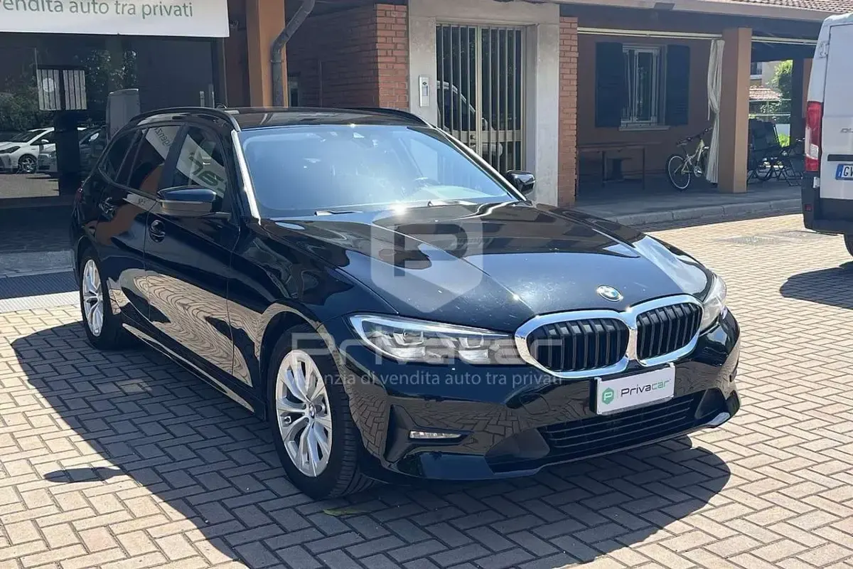 Usata BMW 318 Advantage 150 CV (110 kW) 2020 Nero Station wagon