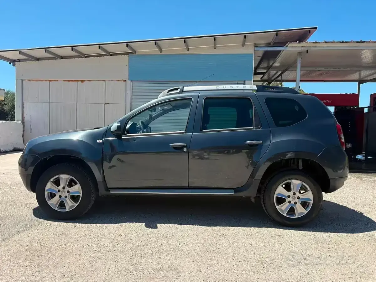 Usata Dacia Duster Ambiance 109 CV (80 kW) 2013 Nero SUV