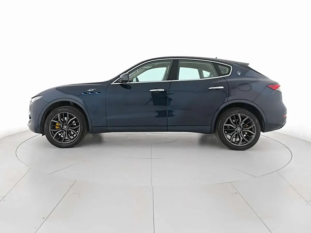 Usata Maserati Levante GT 330 CV (242 kW) 2023 Blu nobile SUV