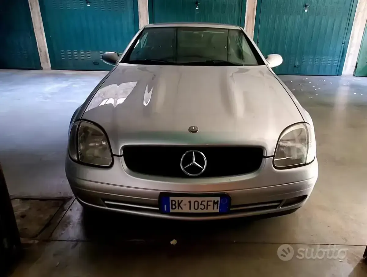 Usata Mercedes SLK200 192 CV (141 kW) 2000 Grigio Cabrio