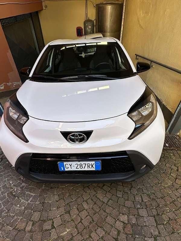 Usata Toyota Aygo X Edition 72 CV (52 kW) 2025 Nero SUV