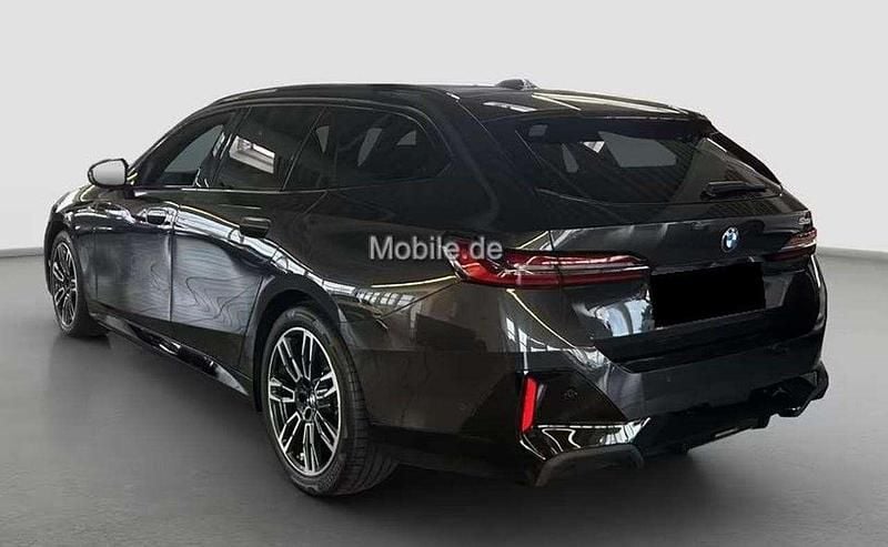 Usata BMW 520 M Sport 197 CV (144 kW) 2025 Grigio Station wagon