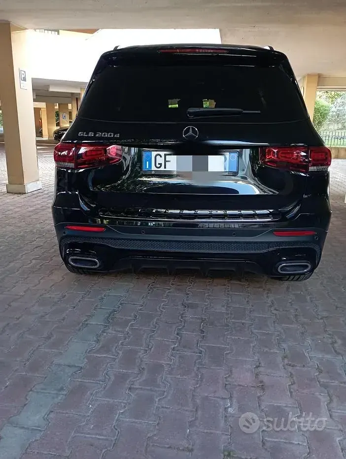 Usata Mercedes GLB200 AMG line 2021 Nero SUV