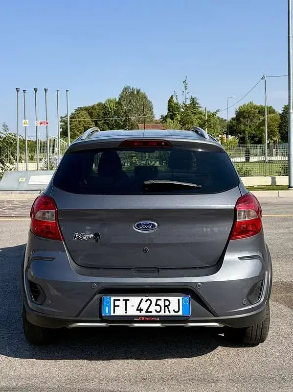 Usata Ford Ka Plus Active 95 CV (69 kW) 2019 Grigio Utilitaria