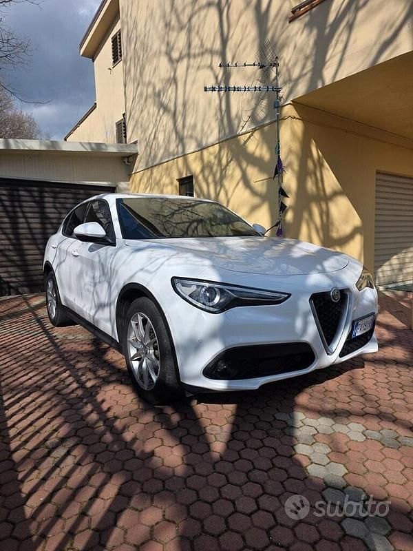 Usata Alfa Romeo Stelvio Executive 190 CV (139 kW) 2019 Bianco SUV