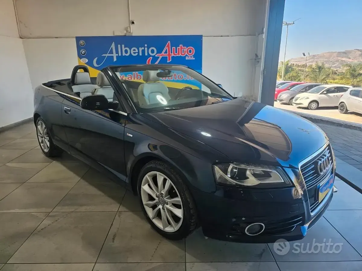 Usata Audi A3 Cabriolet Attraction 105 CV (77 kW) 2011 Bluazzurro Cabrio