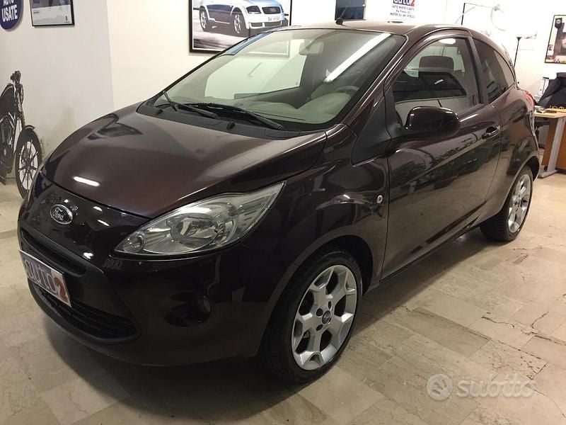 Usata Ford Ka Titanium X 75 CV (55 kW) 2009 Rosso Utilitaria