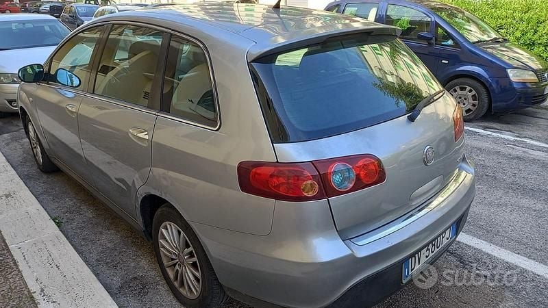 Usata Fiat Croma 150 CV (110 kW) 2006 Grigio Station wagon