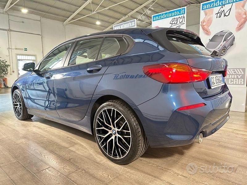 Usata BMW 116 Advantage 116 CV (85 kW) 2020 Blu metallizzato Utilitaria