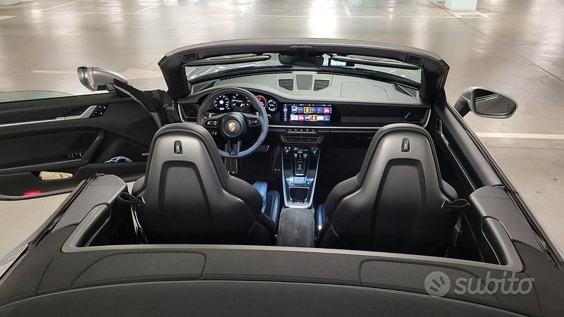 Usata Porsche 992 450 CV (330 kW) 2019 Grigio Cabrio