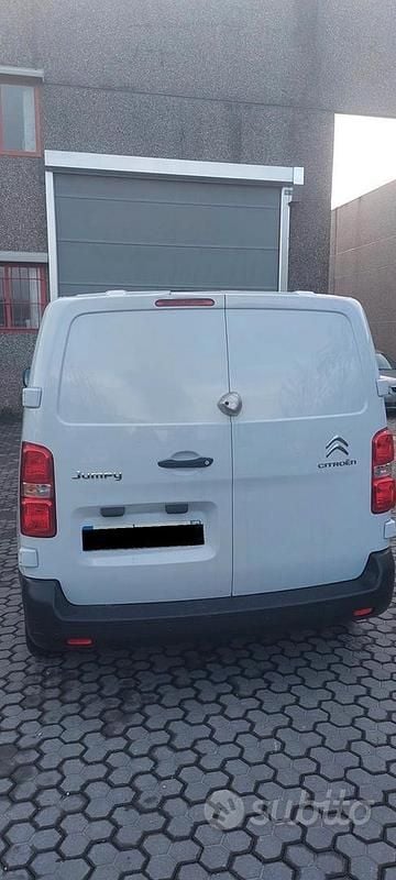 Usata Citroën Jumpy 140 CV (102 kW) 2023 Bianco Monovolume