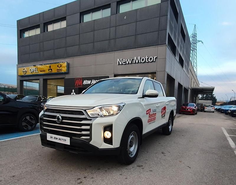 Nuova KGM Rexton 202 CV (148 kW) 2025 Bianco SUV