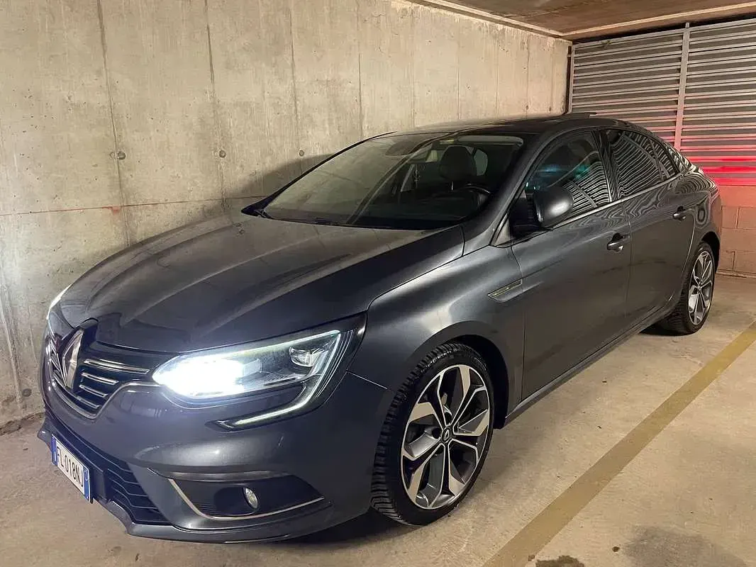 Usata Renault Mégane IV Intens 110 CV (80 kW) 2017 Grigio Coupé