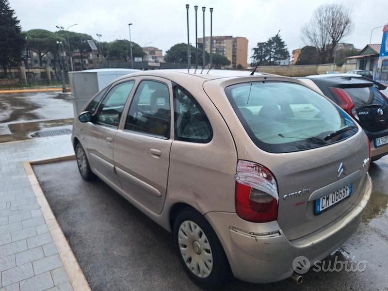 Usata Citroën Xsara Picasso 95 CV (69 kW) 2005 Beige Monovolume