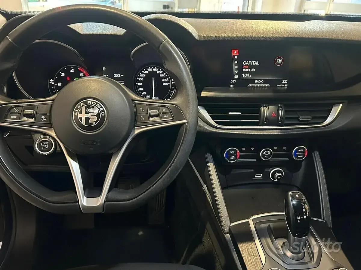 Usata Alfa Romeo Stelvio Business 210 CV (154 kW) 2018 Bluazzurro SUV