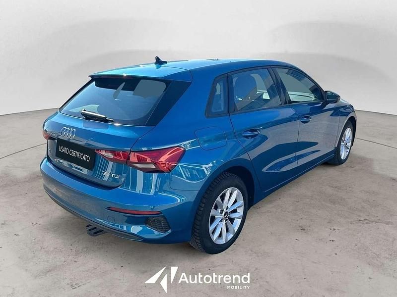 Usata Audi A3 Sportback Business 116 CV (85 kW) 2021 Blu/azzurro Utilitaria
