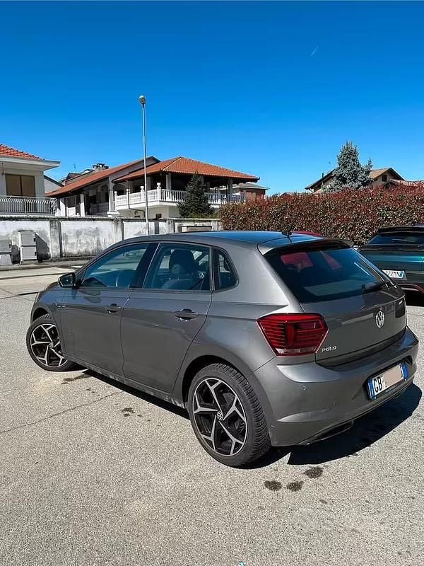 Usata VW Polo Comfortline 95 CV (69 kW) 2020 Grigio Utilitaria