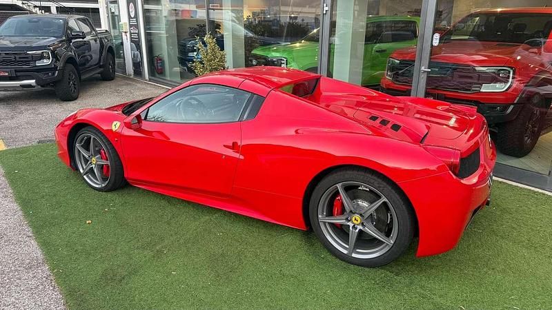 Usata Ferrari 458 570 CV (419 kW) 2012 Rosso Cabrio