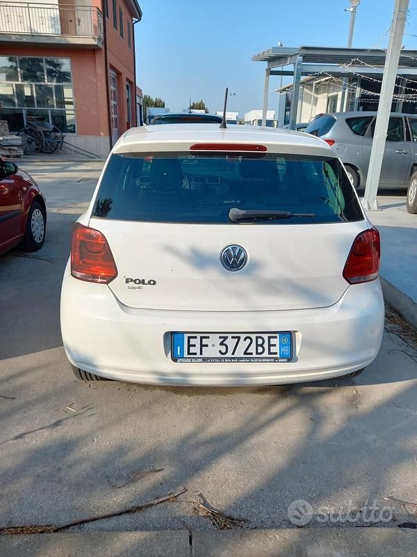 Usado VW Polo 70 CV (51 kW) 2010 Blanco Utilitario
