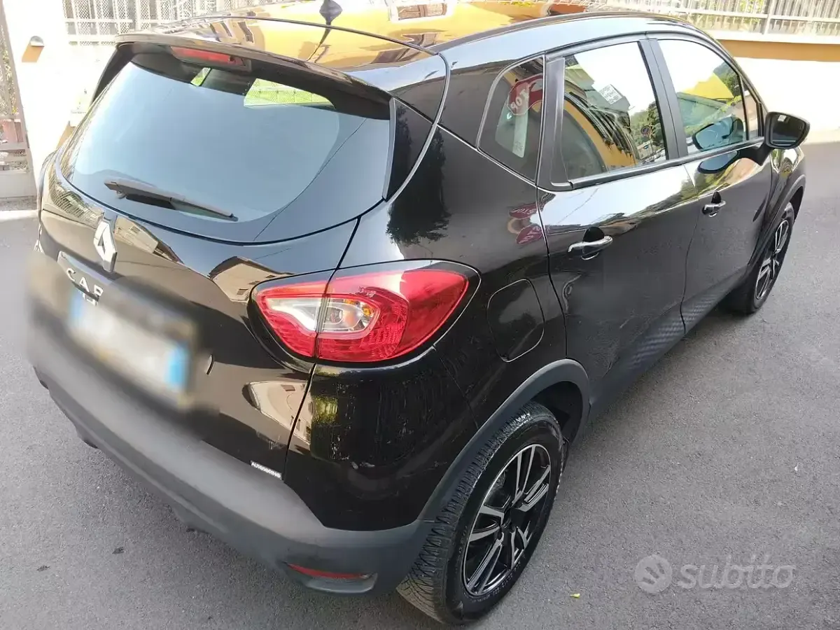 Usata Renault Captur 90 CV (66 kW) 2017 Nero SUV